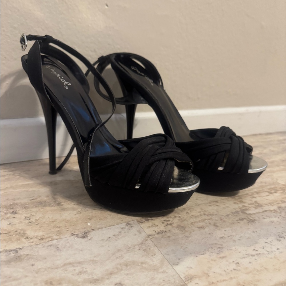 Qupid Heels